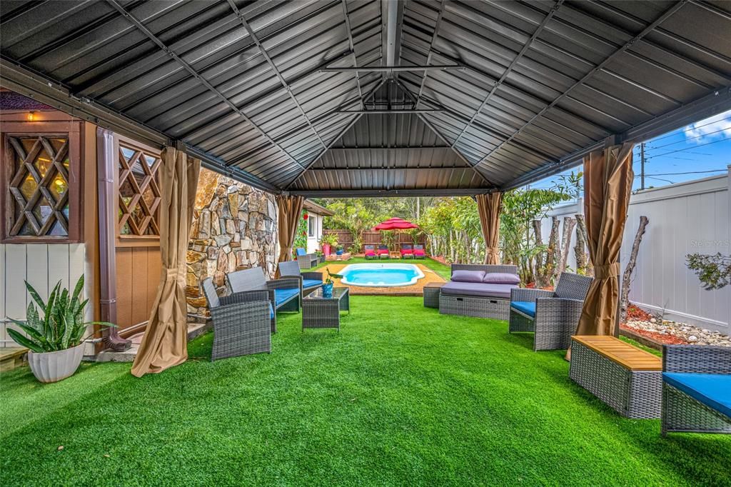 For Sale: $685,000 (4 beds, 3 baths, 2583 Square Feet)