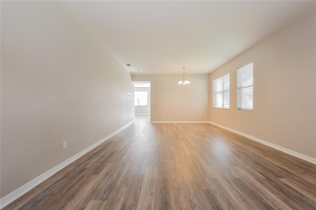 For Sale: $375,000 (3 beds, 2 baths, 2221 Square Feet)