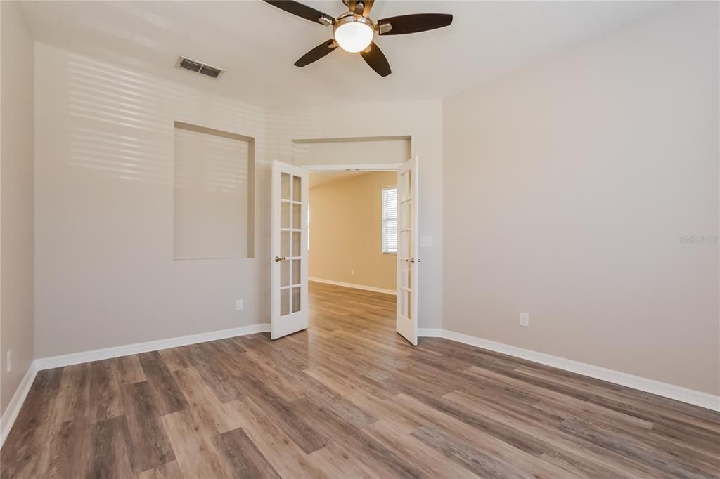 For Sale: $375,000 (3 beds, 2 baths, 2221 Square Feet)