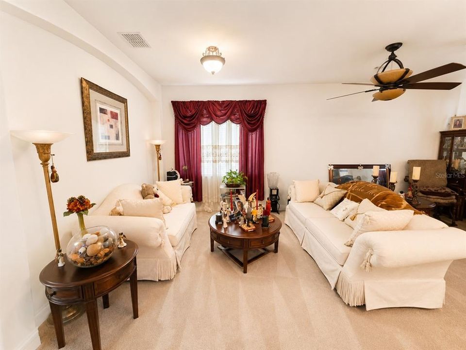 For Sale: $429,900 (4 beds, 3 baths, 2195 Square Feet)