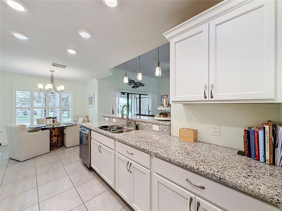 For Sale: $339,900 (3 beds, 2 baths, 1668 Square Feet)