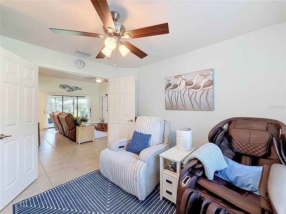 For Sale: $339,900 (3 beds, 2 baths, 1668 Square Feet)