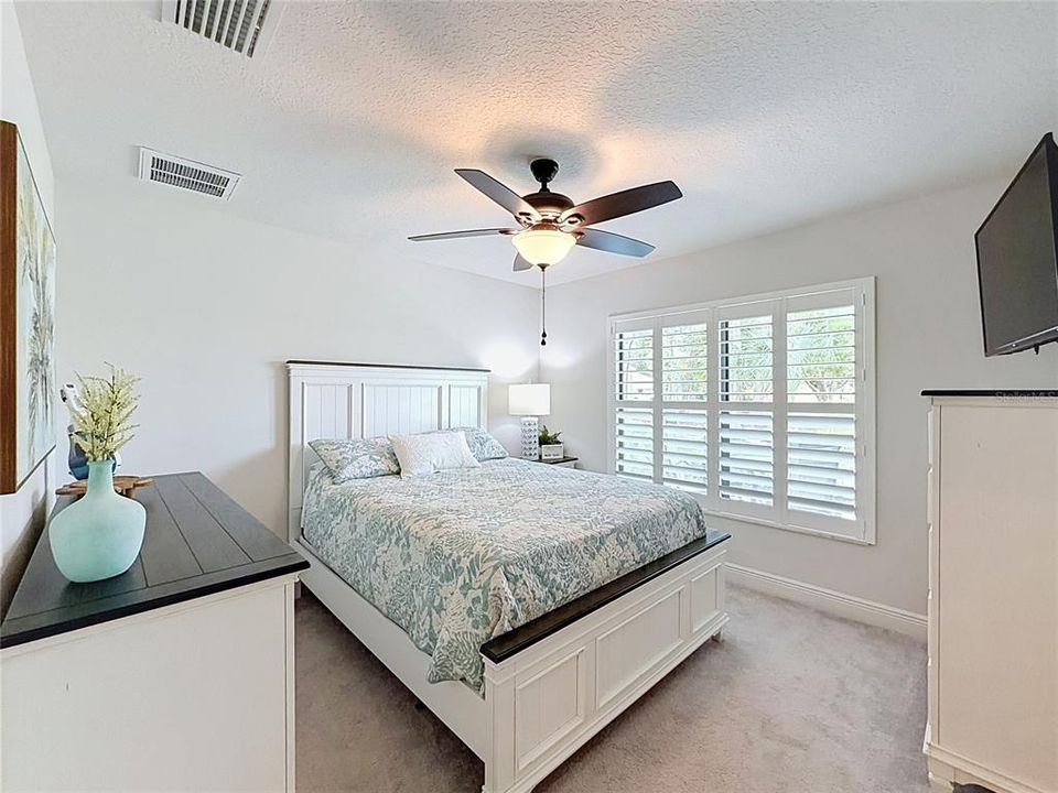 For Sale: $339,900 (3 beds, 2 baths, 1668 Square Feet)