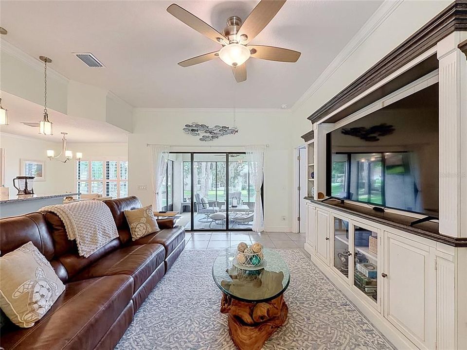 For Sale: $339,900 (3 beds, 2 baths, 1668 Square Feet)