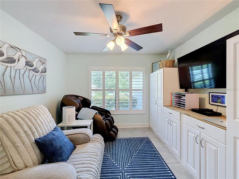 For Sale: $339,900 (3 beds, 2 baths, 1668 Square Feet)