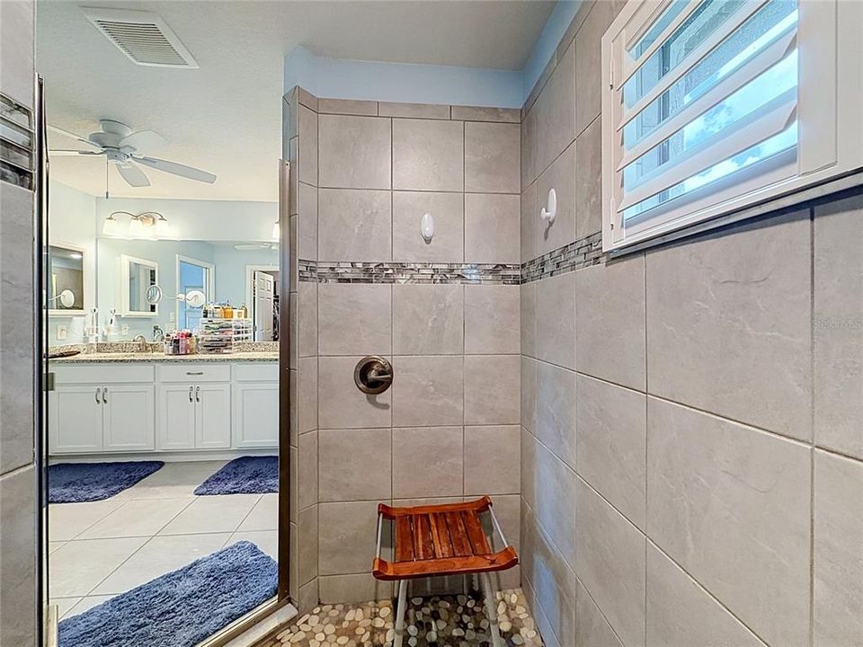 For Sale: $339,900 (3 beds, 2 baths, 1668 Square Feet)