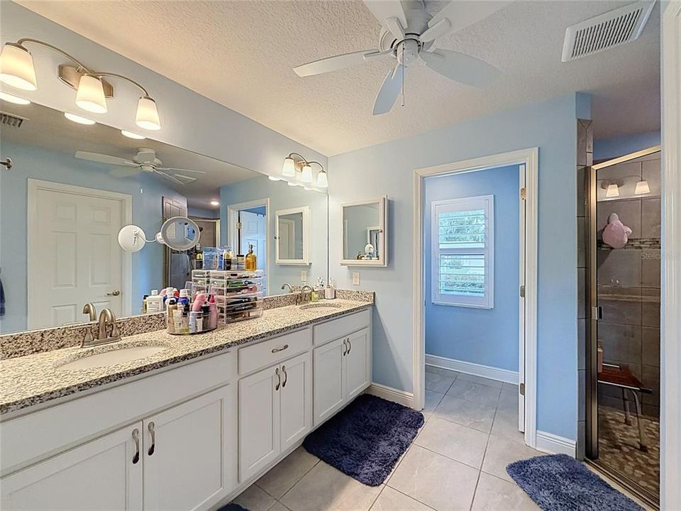 For Sale: $339,900 (3 beds, 2 baths, 1668 Square Feet)