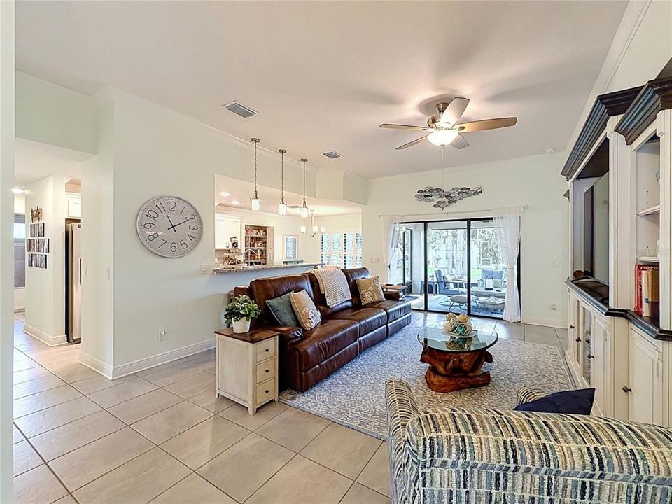 For Sale: $339,900 (3 beds, 2 baths, 1668 Square Feet)