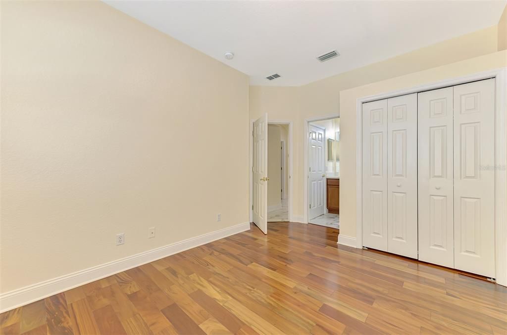 В аренду: $2,350 (2 спален, 2 ванн, 1463 Квадратных фут)