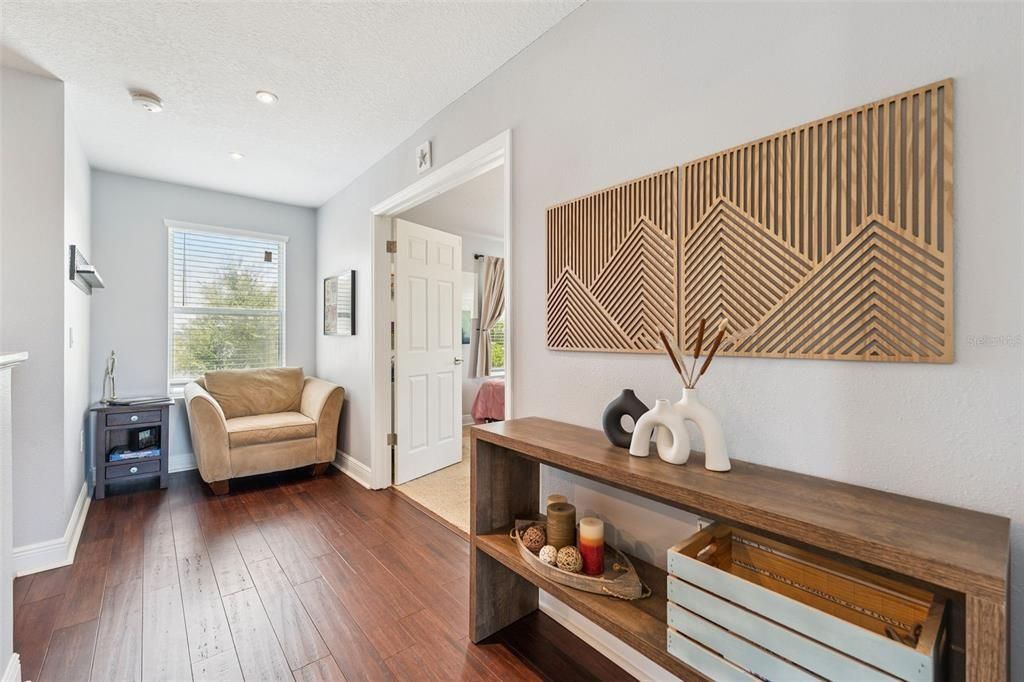 En Venta: $599,900 (4 camas, 2 baños, 2719 Pies cuadrados)