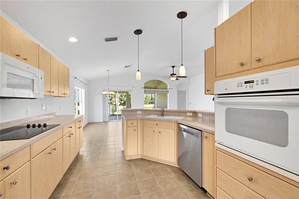 En Venta: $399,900 (3 camas, 2 baños, 1793 Pies cuadrados)