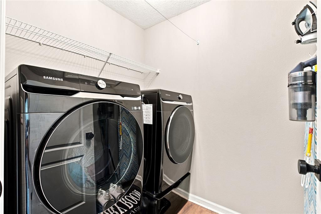 En Venta: $750,000 (4 camas, 2 baños, 2424 Pies cuadrados)
