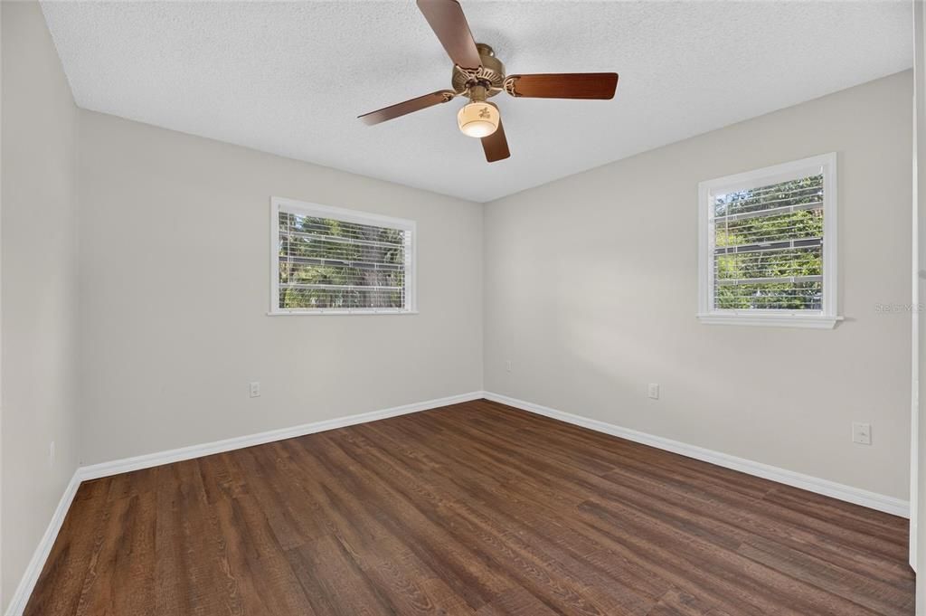 En Venta: $469,900 (3 camas, 2 baños, 1800 Pies cuadrados)