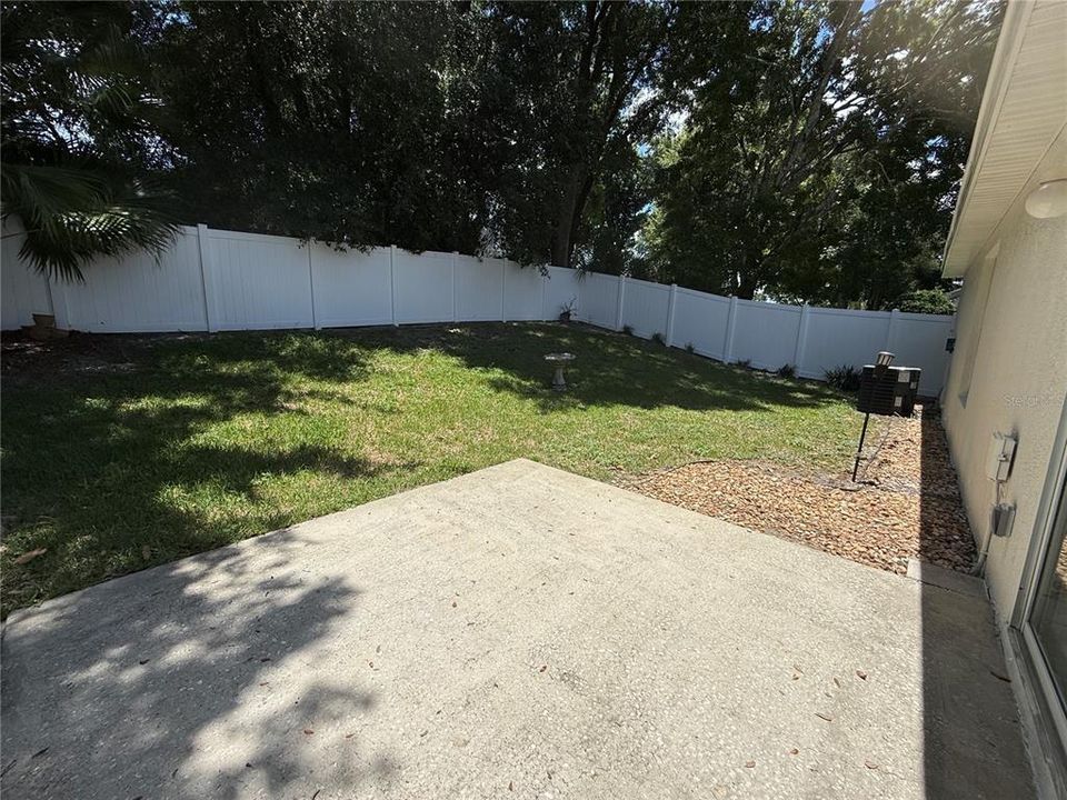 For Rent: $2,600 (3 beds, 2 baths, 1559 Square Feet)