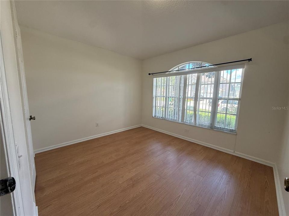For Rent: $2,600 (3 beds, 2 baths, 1559 Square Feet)