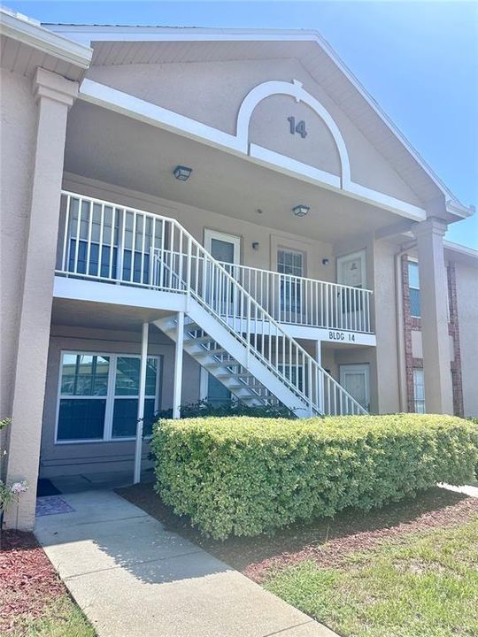 For Sale: $139,900 (2 beds, 1 baths, 835 Square Feet)