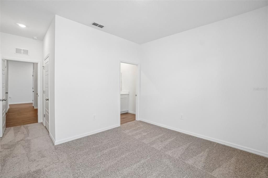En Venta: $454,900 (4 camas, 3 baños, 2336 Pies cuadrados)