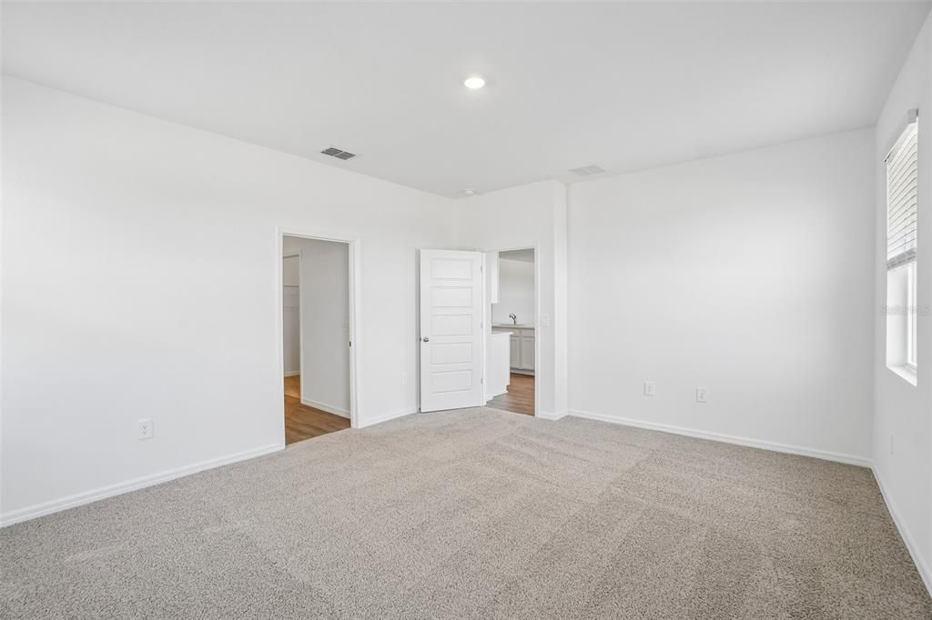 En Venta: $454,900 (4 camas, 3 baños, 2336 Pies cuadrados)