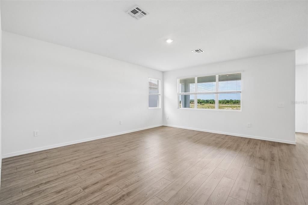 En Venta: $454,900 (4 camas, 3 baños, 2336 Pies cuadrados)