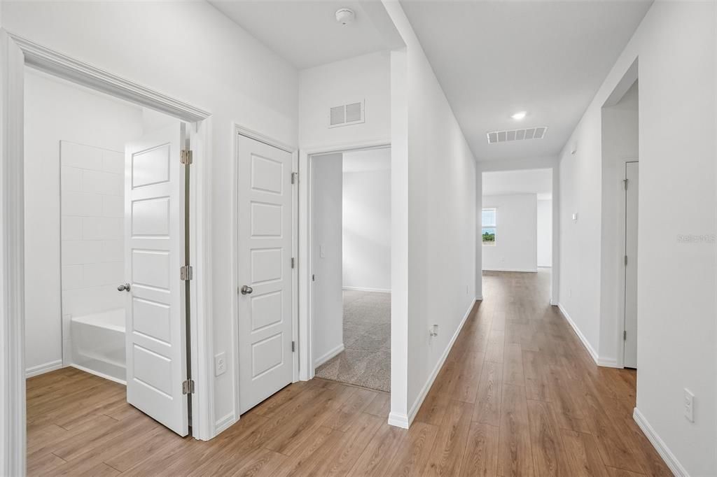 En Venta: $454,900 (4 camas, 3 baños, 2336 Pies cuadrados)