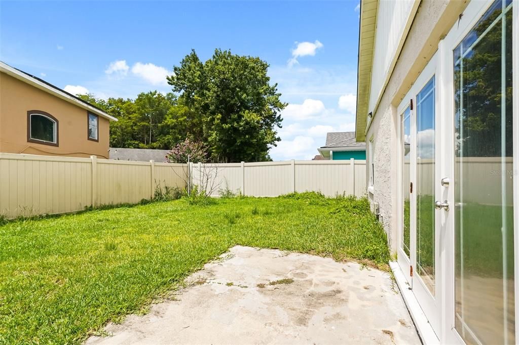 For Rent: $2,300 (3 beds, 2 baths, 1199 Square Feet)