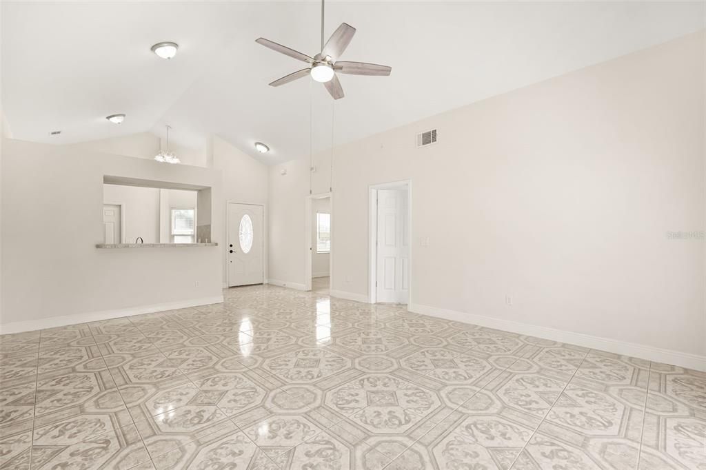 For Rent: $2,300 (3 beds, 2 baths, 1199 Square Feet)