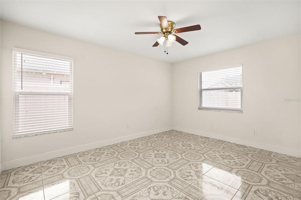 For Rent: $2,300 (3 beds, 2 baths, 1199 Square Feet)