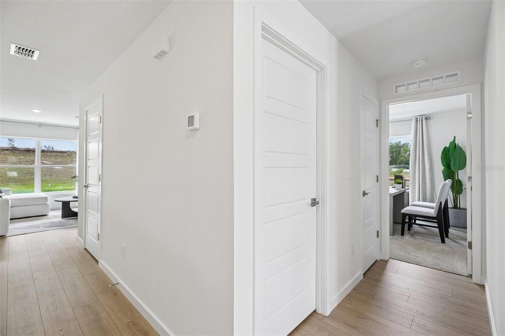 На продажу: $319,990 (4 спален, 2 ванн, 1498 Квадратных фут)