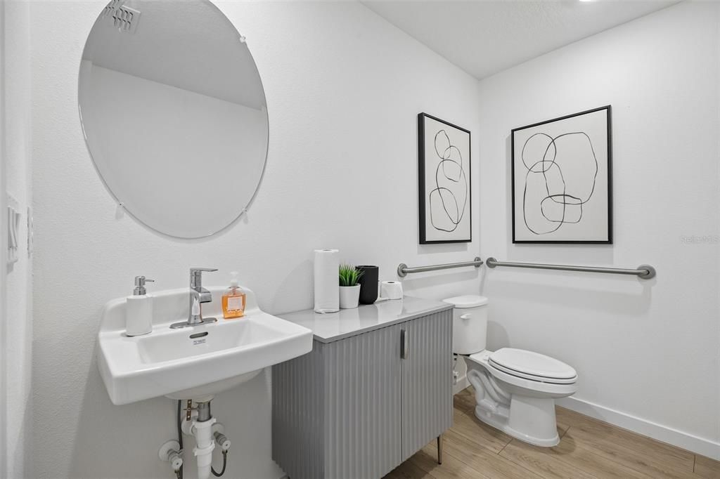 На продажу: $319,990 (4 спален, 2 ванн, 1498 Квадратных фут)