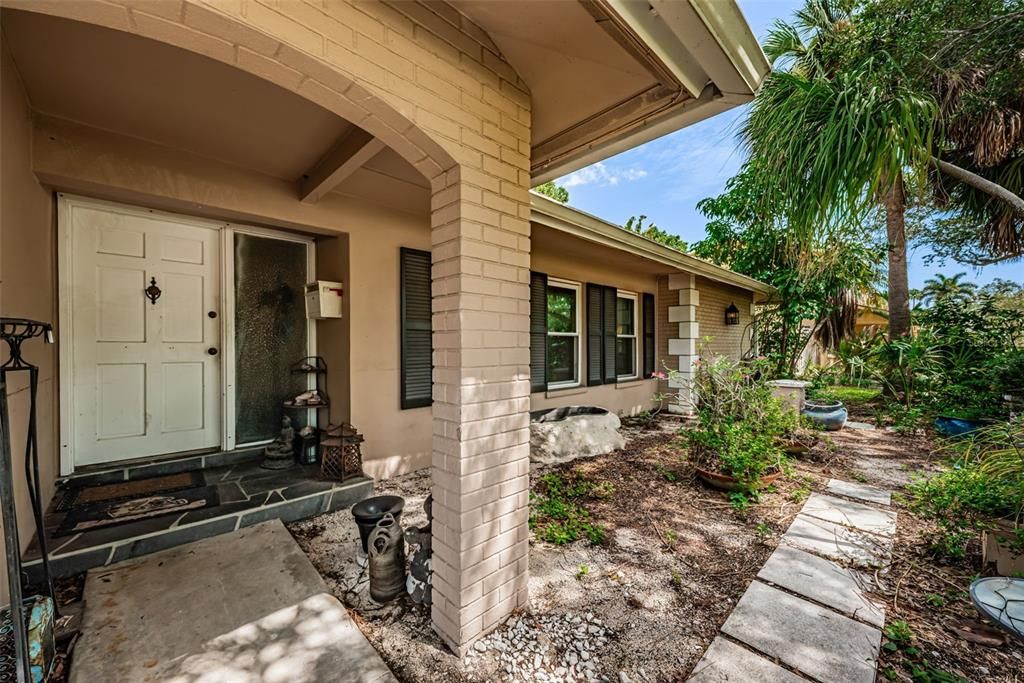 For Sale: $490,000 (4 beds, 3 baths, 1820 Square Feet)