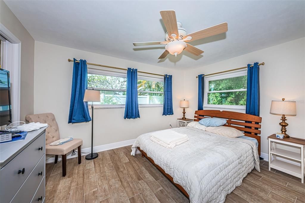For Sale: $490,000 (4 beds, 3 baths, 1820 Square Feet)