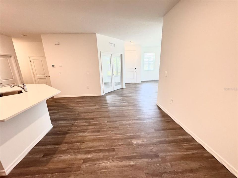 В аренду: $2,295 (3 спален, 2 ванн, 1564 Квадратных фут)