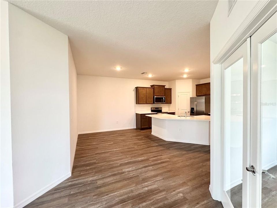 В аренду: $2,295 (3 спален, 2 ванн, 1564 Квадратных фут)