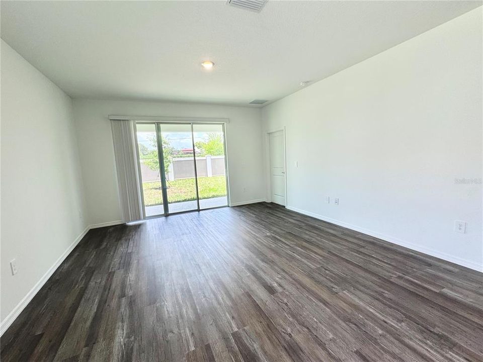 В аренду: $2,295 (3 спален, 2 ванн, 1564 Квадратных фут)