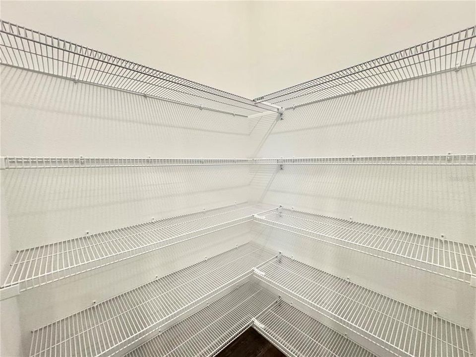 В аренду: $2,295 (3 спален, 2 ванн, 1564 Квадратных фут)