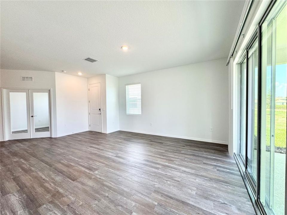В аренду: $2,295 (3 спален, 2 ванн, 1564 Квадратных фут)