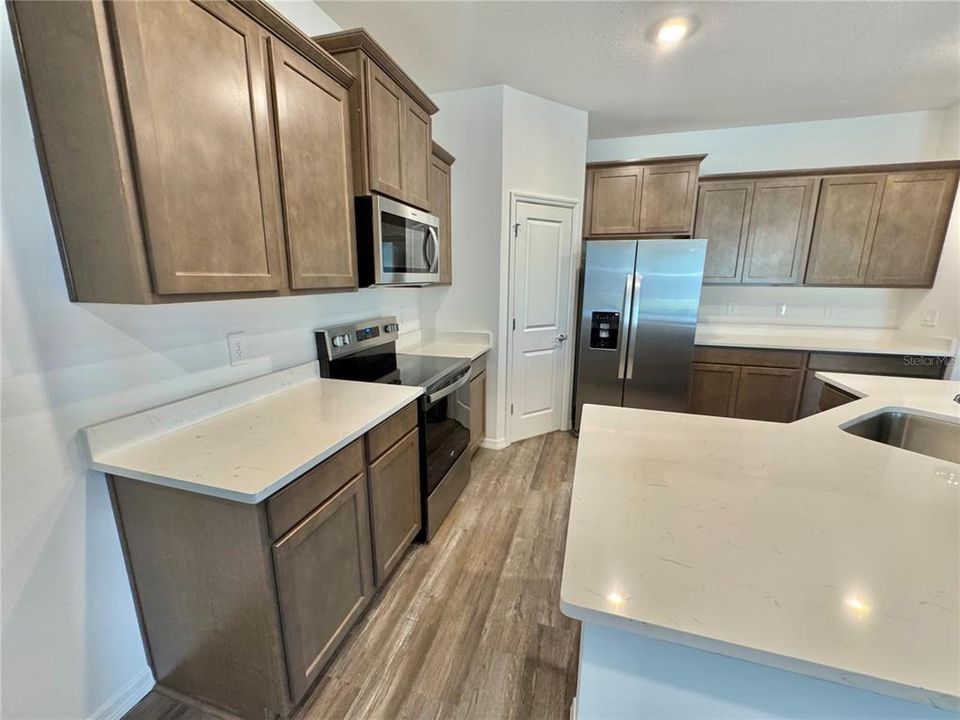 В аренду: $2,295 (3 спален, 2 ванн, 1564 Квадратных фут)