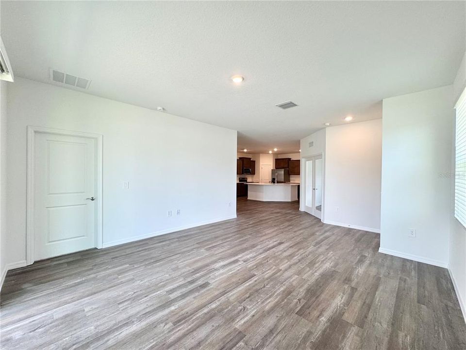 В аренду: $2,295 (3 спален, 2 ванн, 1564 Квадратных фут)