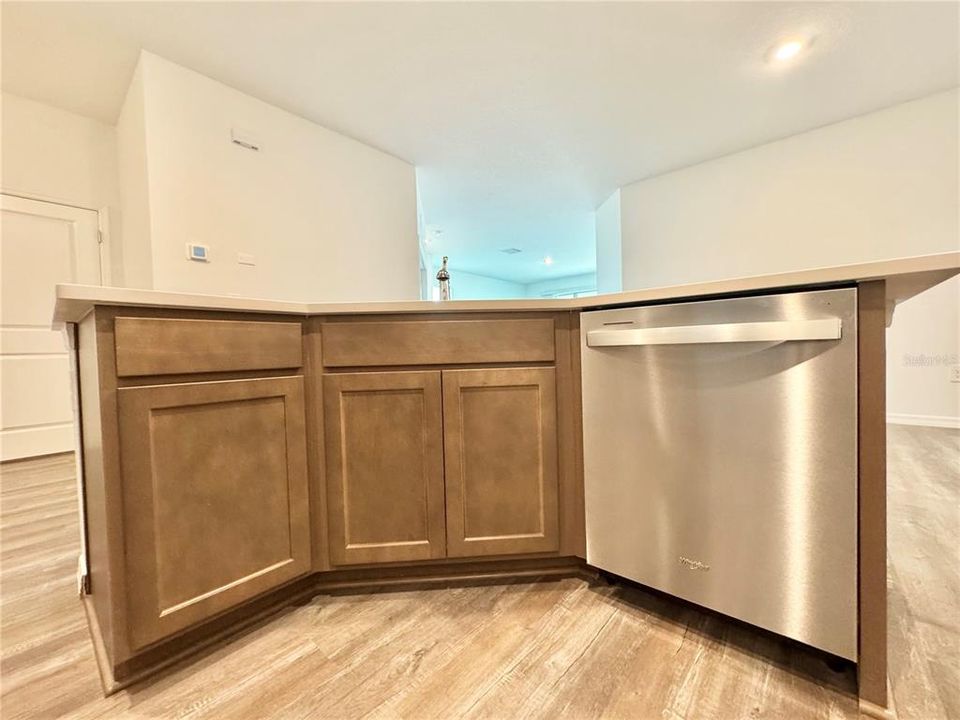 В аренду: $2,295 (3 спален, 2 ванн, 1564 Квадратных фут)