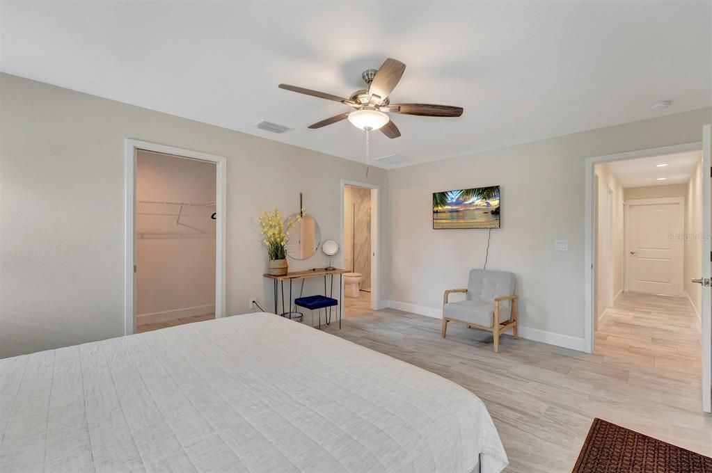 For Sale: $359,000 (3 beds, 2 baths, 1631 Square Feet)
