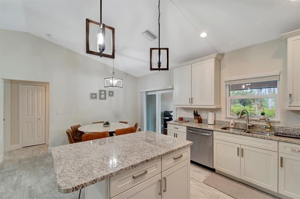 For Sale: $359,000 (3 beds, 2 baths, 1631 Square Feet)