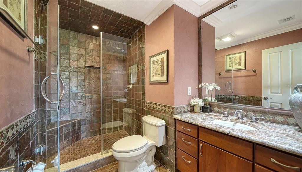 For Sale: $885,000 (2 beds, 2 baths, 1170 Square Feet)