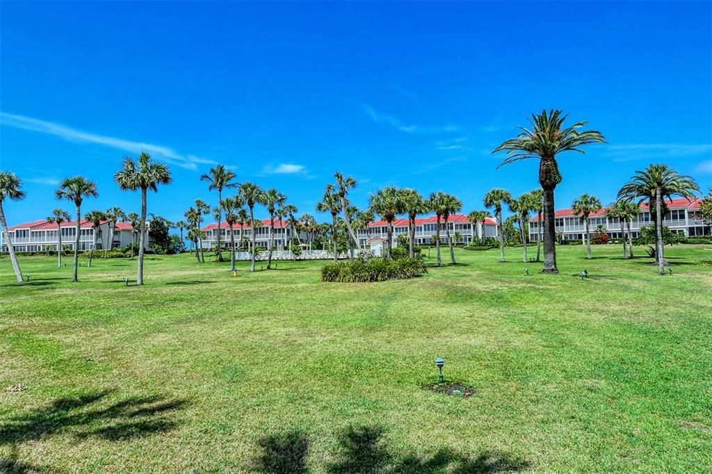 For Sale: $885,000 (2 beds, 2 baths, 1170 Square Feet)