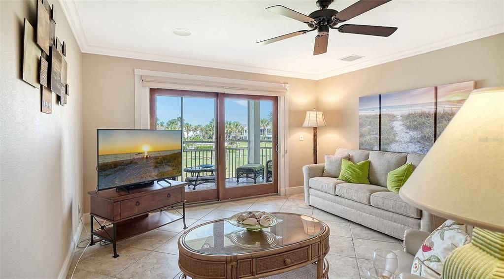 For Sale: $885,000 (2 beds, 2 baths, 1170 Square Feet)