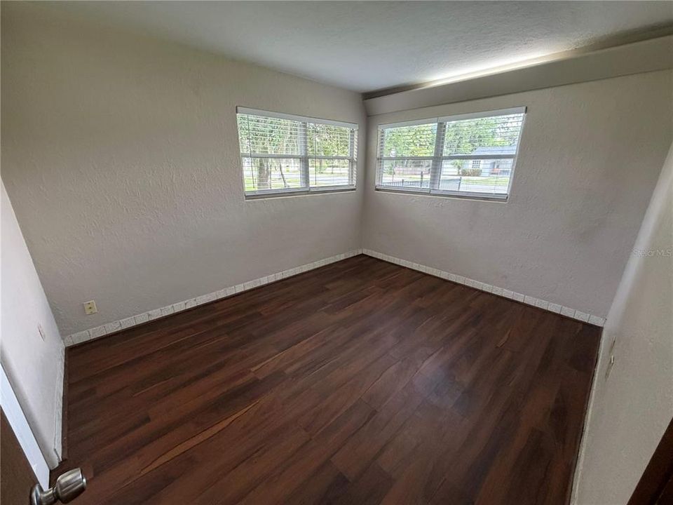For Rent: $1,795 (2 beds, 1 baths, 972 Square Feet)
