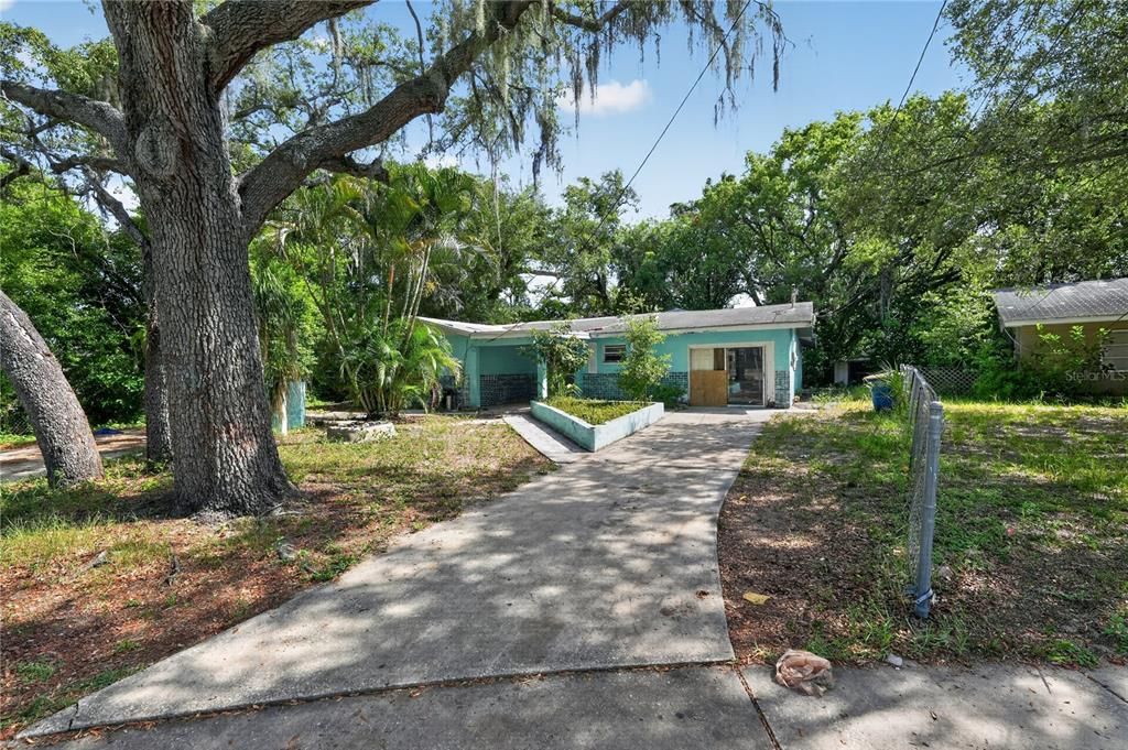 For Sale: $175,000 (2 beds, 2 baths, 1761 Square Feet)