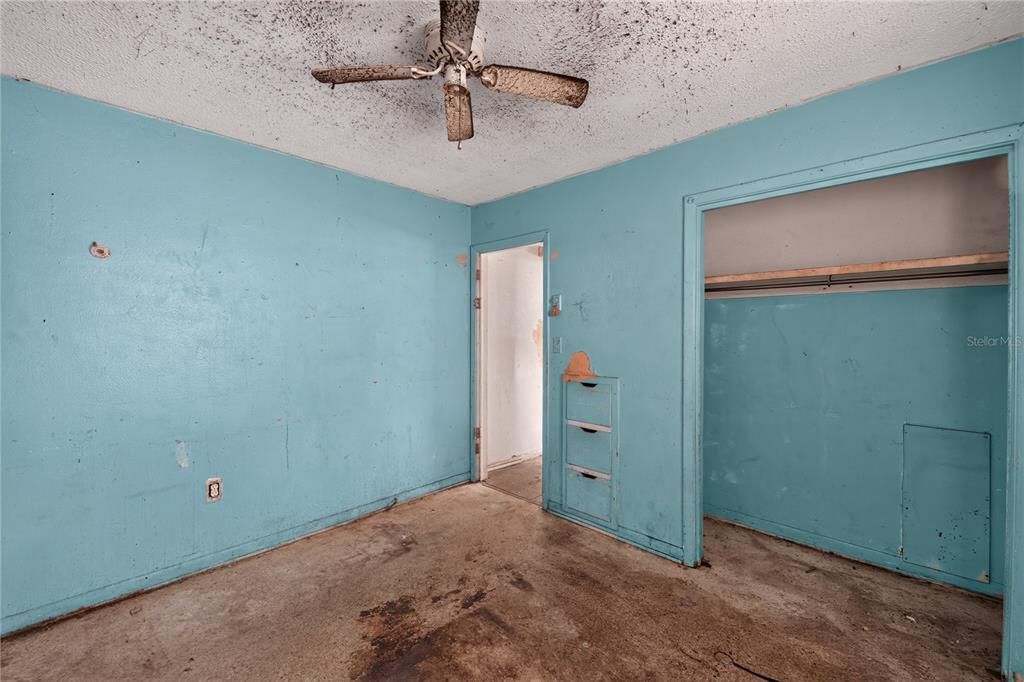 For Sale: $175,000 (2 beds, 2 baths, 1761 Square Feet)
