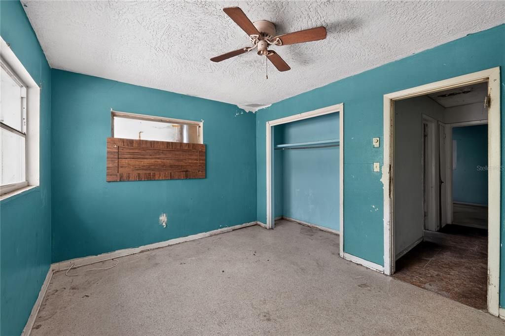 For Sale: $175,000 (2 beds, 2 baths, 1761 Square Feet)