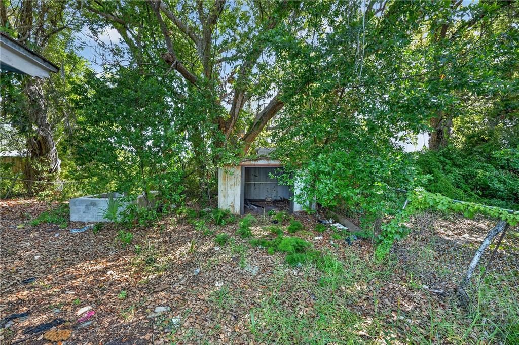 For Sale: $175,000 (2 beds, 2 baths, 1761 Square Feet)