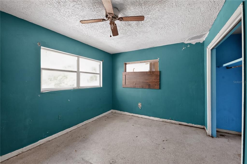 For Sale: $175,000 (2 beds, 2 baths, 1761 Square Feet)